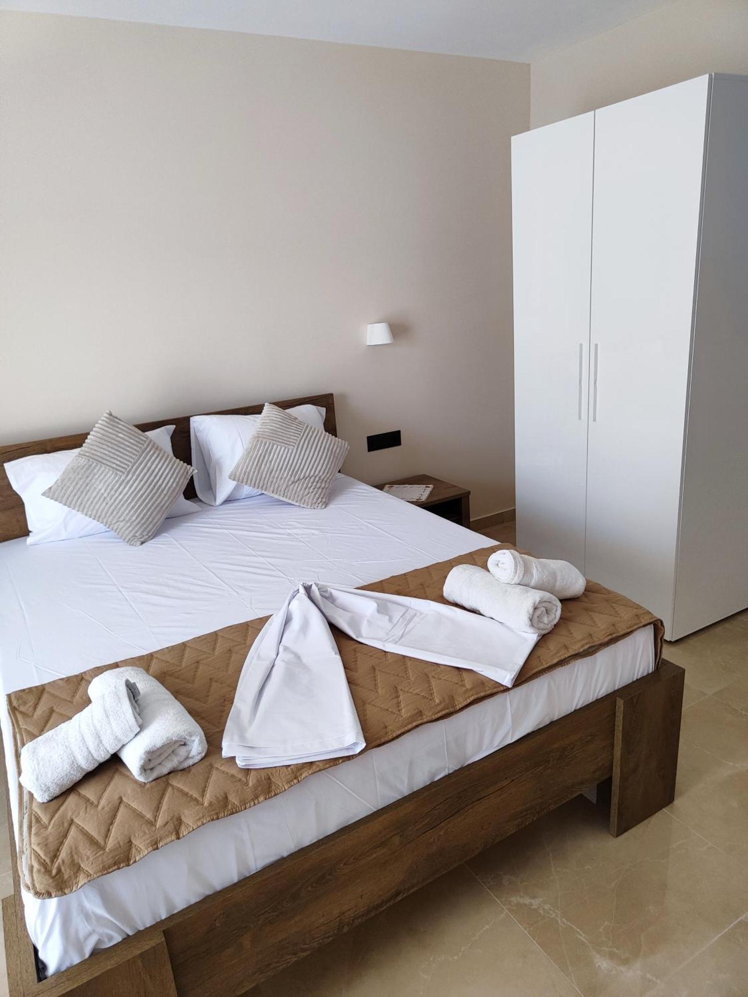 Apartment Yanna &